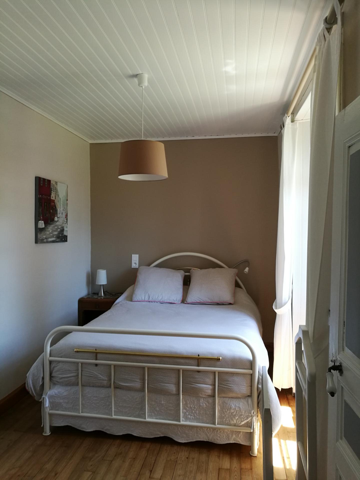 La chambre au rez-de-chaussée