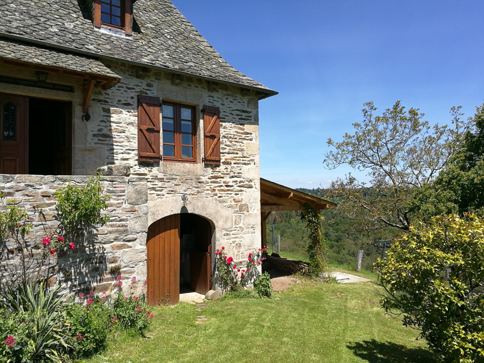 Cave, accès buanderie
