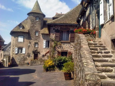 Village de Salers (département du Cantal)